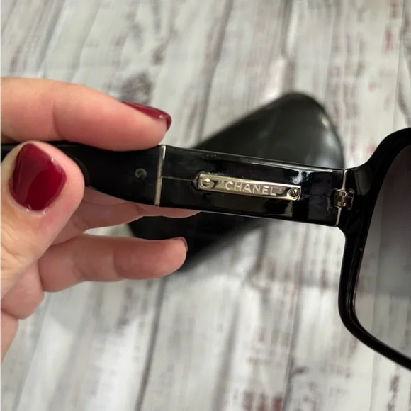 Authentic Chanel Sunglasses - Picture 4 of 7